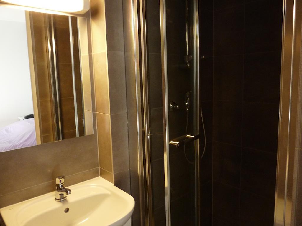 オーベルジュ ドゥ ヴィオライン Le Monêtier-les-Bains 部屋 写真