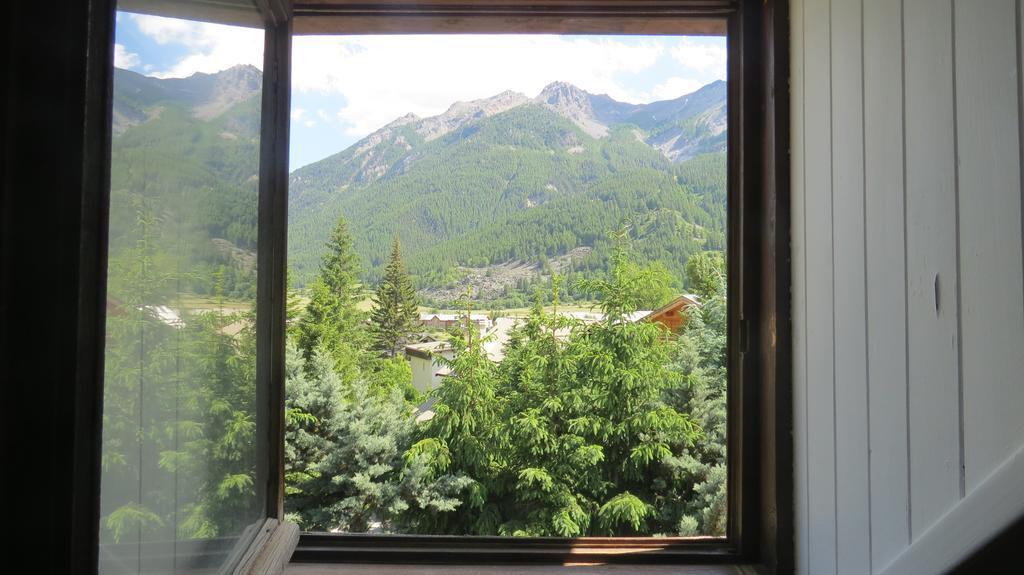 オーベルジュ ドゥ ヴィオライン Le Monêtier-les-Bains エクステリア 写真